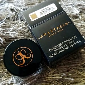 Anastasia Beverly Hills Dipbrow Pomade